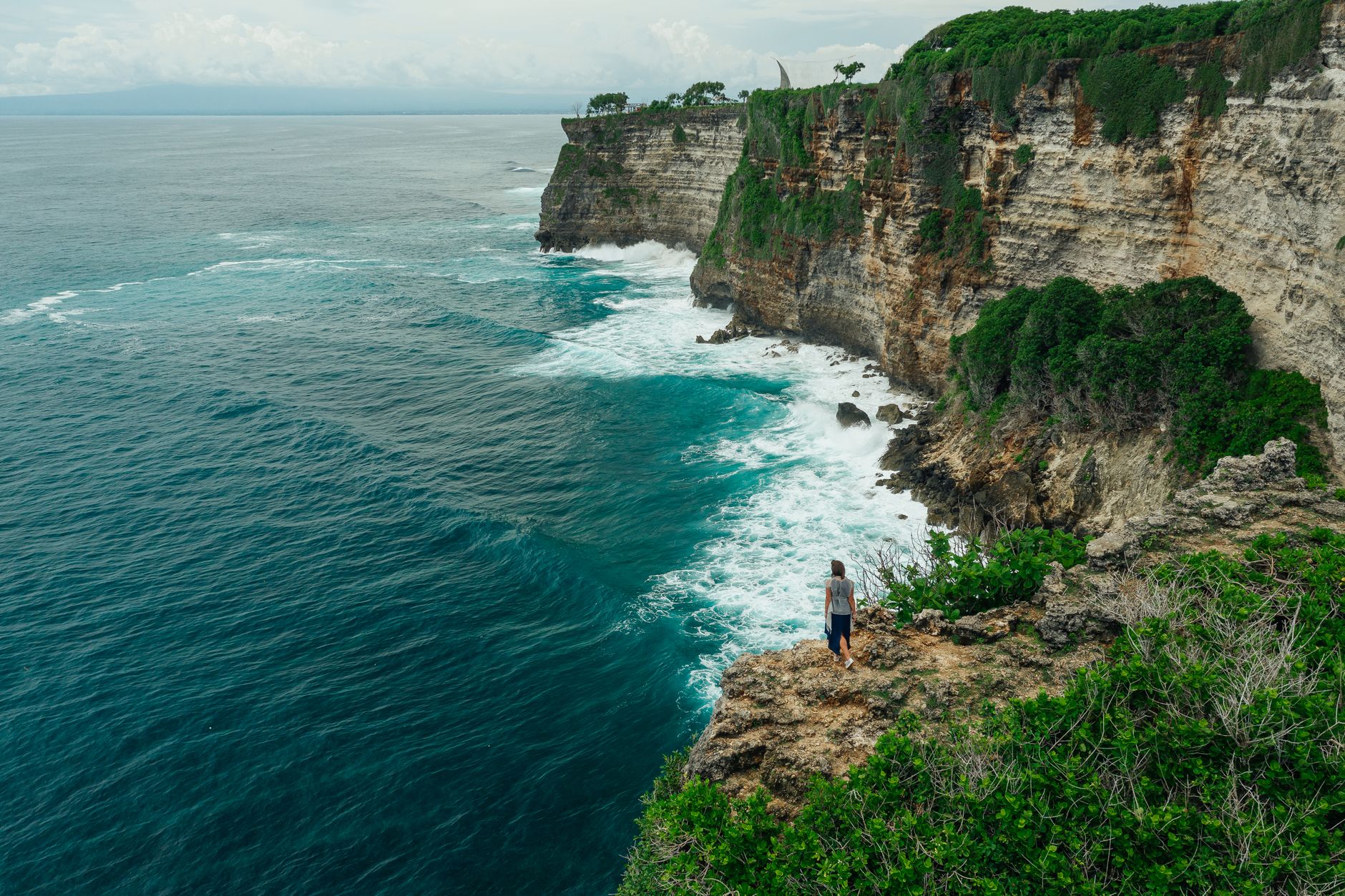 Where Cliffs Meet Capital: Investing in Bali's Most Constrained Market