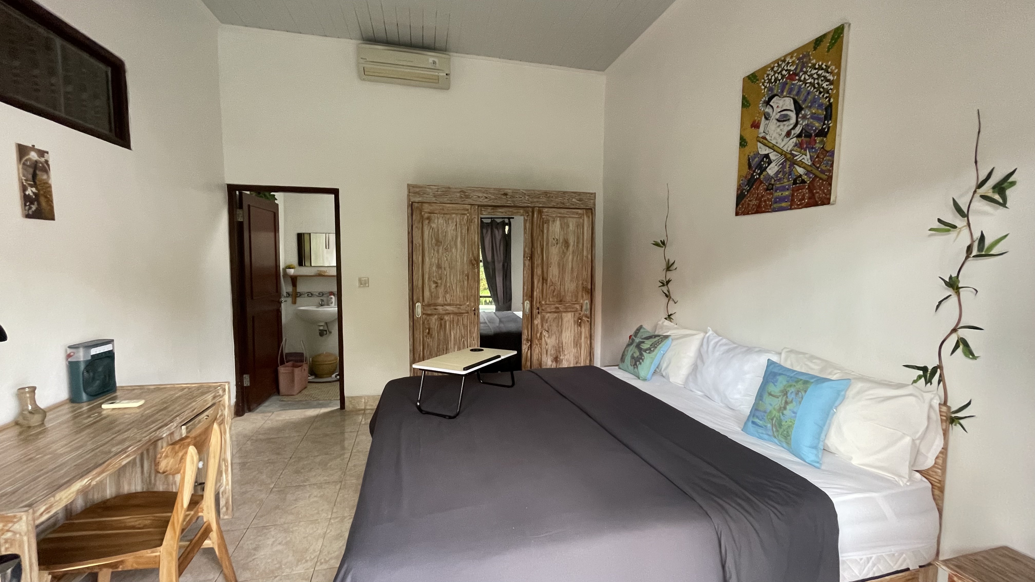 Bedroom 1 overview